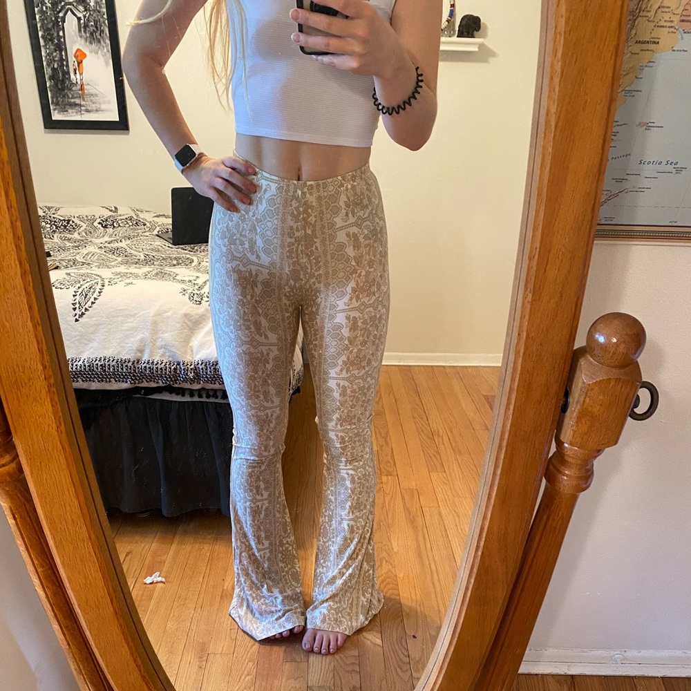 Novella Royals Gold and Cream Janis Bells XS